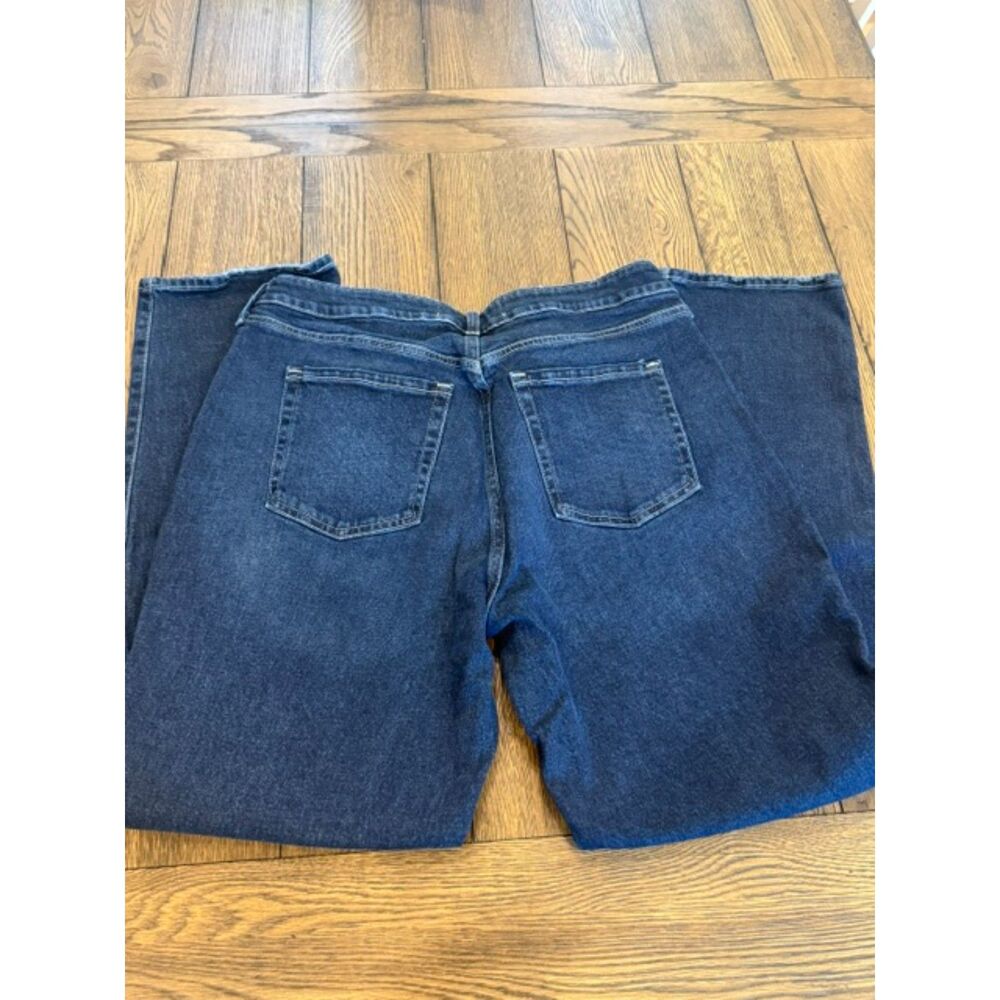 Hollister High-Rise Straight Jeans – Long – Dark Wash - Picture 4 of 5